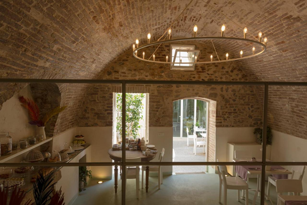 B&B Di Charme Le Contrade Сантарканджело-ди-Романья Экстерьер фото
